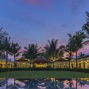 The Anam Deluxe Collection Xom Cau Hin